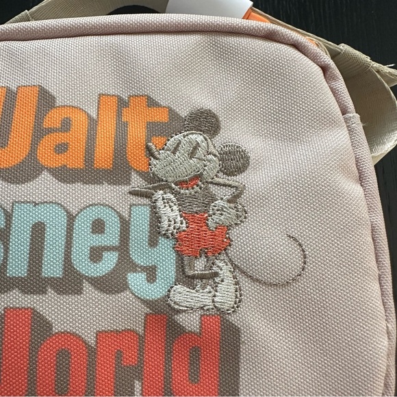 Disney Parks 2025 Walt Disney World Fanny Pack Belt Croddbody Bag NWT - Picture 4 of 5